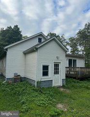 142 N LEIPZIG AVE, Egg Harbor City, NJ 08215