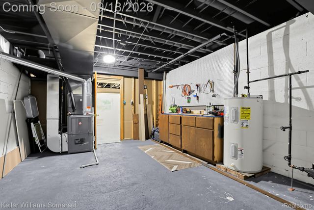 52401 Baker Road, Chesterfield Township, MI 48047