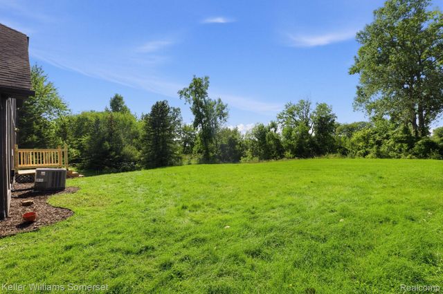 52401 Baker Road, Chesterfield Township, MI 48047