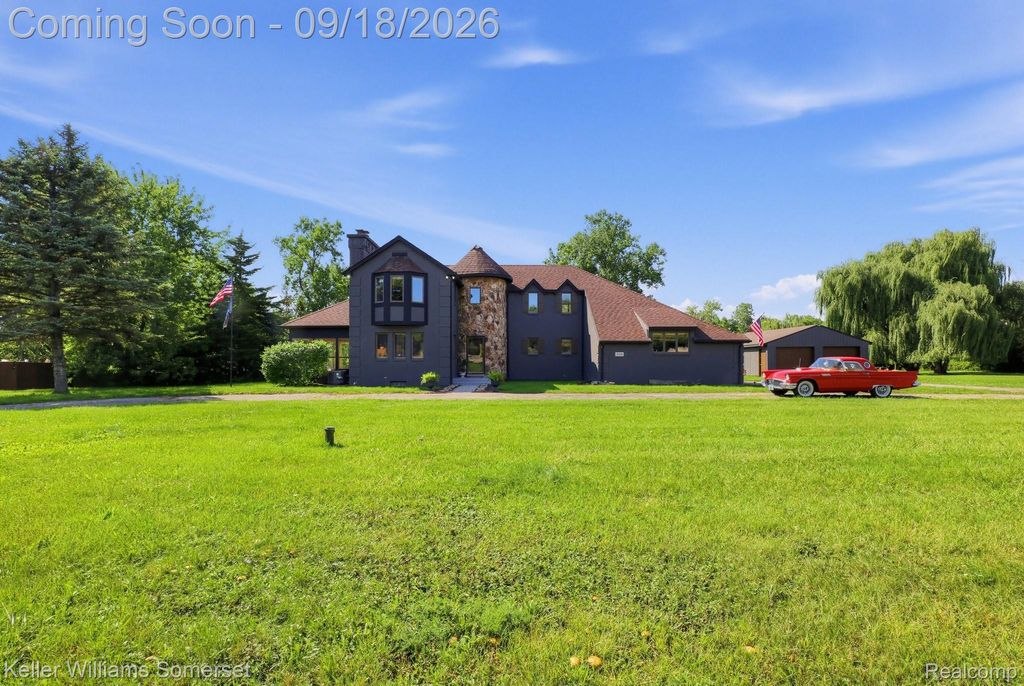 52401 Baker Road, Chesterfield Township, MI 48047