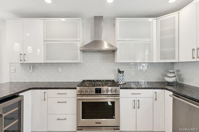 59 Delaware Avenue, Long Beach, NY 11561