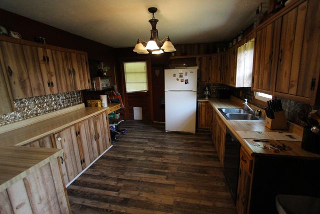 295 Saint Johns Road, Frankfort, KY 40601