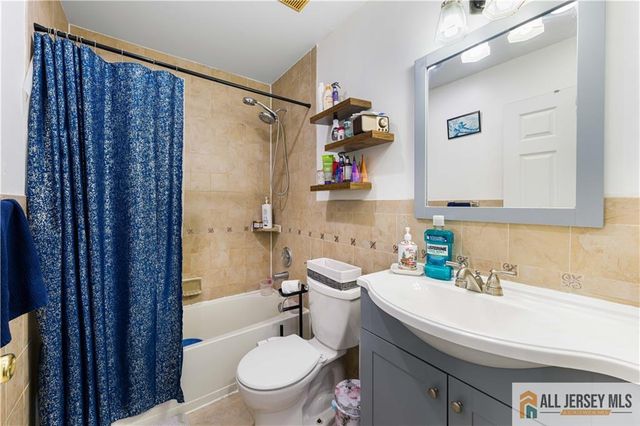 2006 Ridgeview Court 2006, Sayreville, NJ 08859