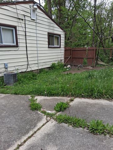 15949 Winston, Redford, MI 48239
