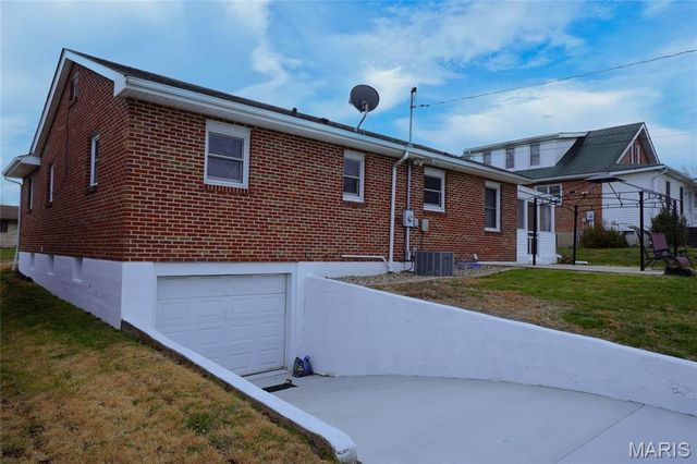 421 W 9th Street, Hermann, MO 65041