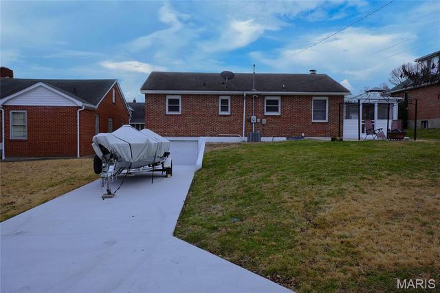 421 W 9th Street, Hermann, MO 65041