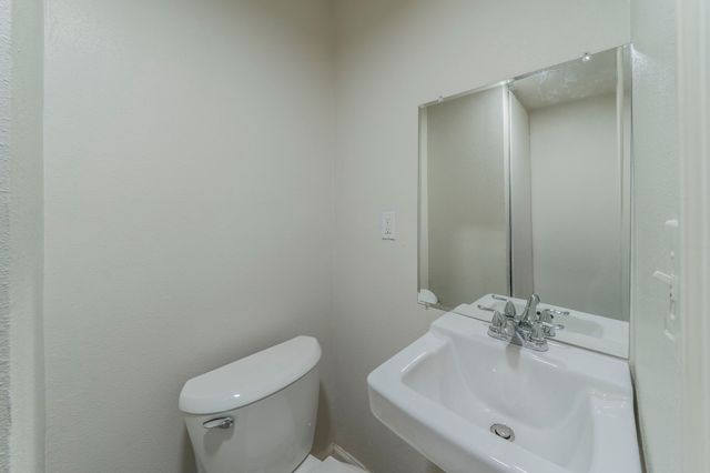 2190 Shiloh Street, Paris, TX 75460