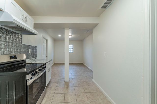 2190 Shiloh Street, Paris, TX 75460