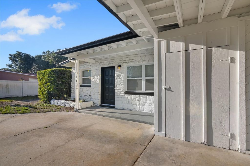 Image 28 of property listing at 6108 BEAR LAKE TERRACE, Apopka, FL 32703