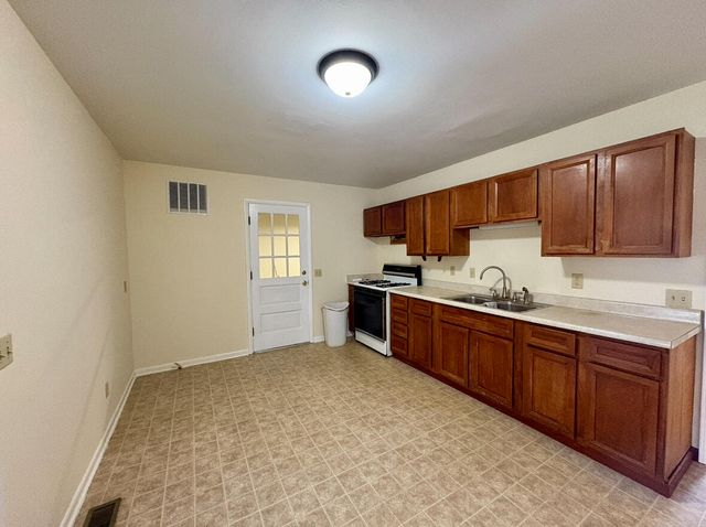 3613 Crosby Drive, Lexington, KY 40517