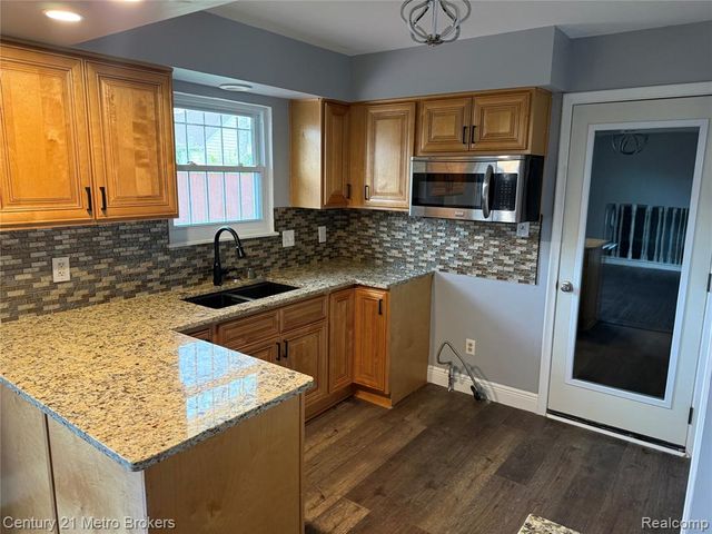 3202 Wolcott Street, Flint, MI 48504