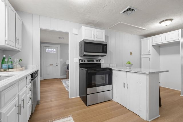 250 Thicket St, Weymouth, MA 02190