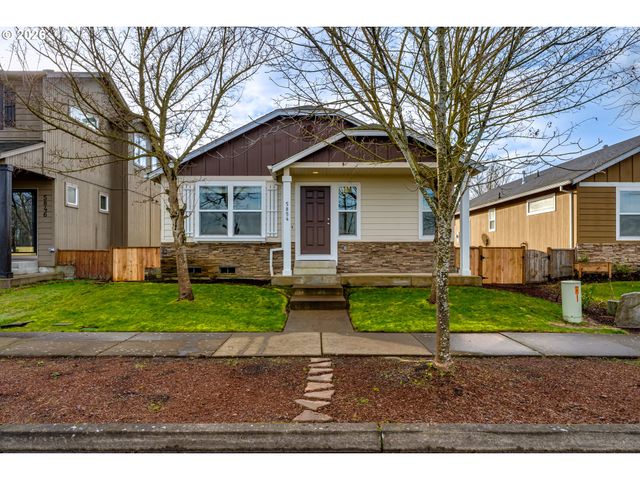 5854 AVALON St, Eugene, OR 97402