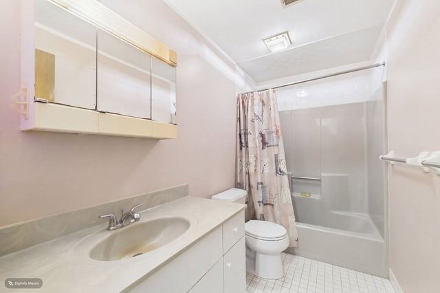 352 Neponset St L, Canton, MA 02021