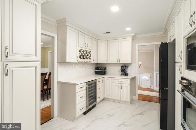 93 TUDOR DR, Hamilton, NJ 08690