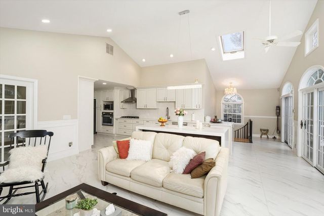 93 TUDOR DR, Hamilton, NJ 08690