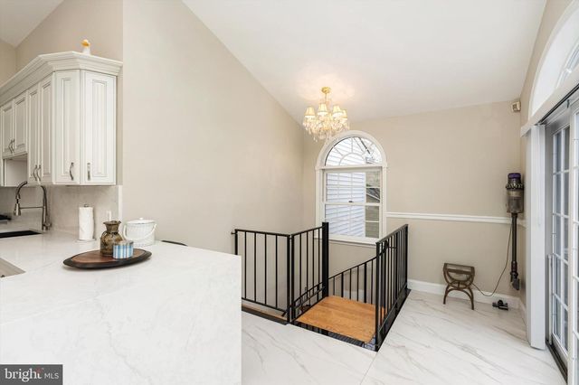 93 TUDOR DR, Hamilton, NJ 08690