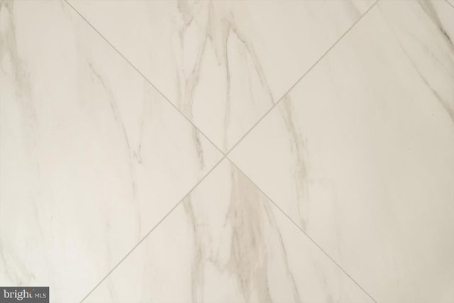 93 TUDOR DR, Hamilton, NJ 08690