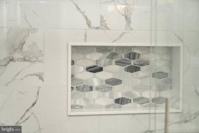 93 TUDOR DR, Hamilton, NJ 08690