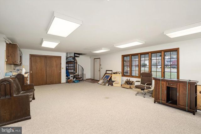 93 TUDOR DR, Hamilton, NJ 08690