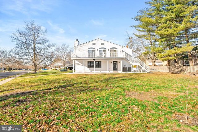 93 TUDOR DR, Hamilton, NJ 08690