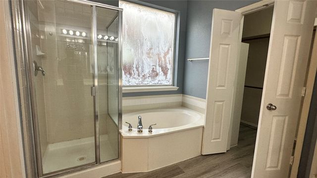 8905 Edinburgh Lane, Rowlett, TX 75089