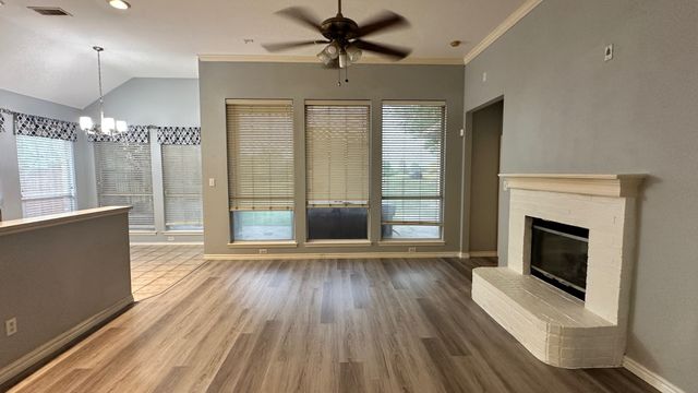 8905 Edinburgh Lane, Rowlett, TX 75089