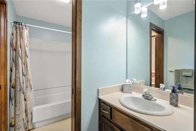 7206 Larson Avenue, Kansas City, MO 64133