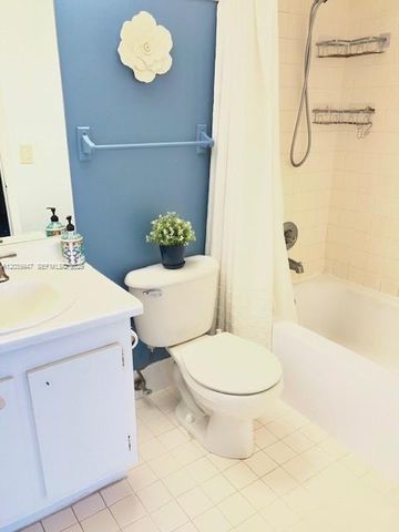 850 SW 133 Terrace 411B, Pembroke Pines, FL 33027