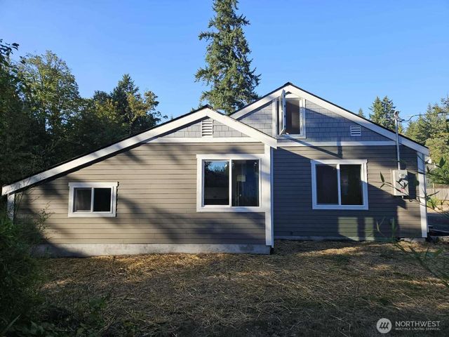 10211 NE Ogle Road, Poulsbo, WA 98370