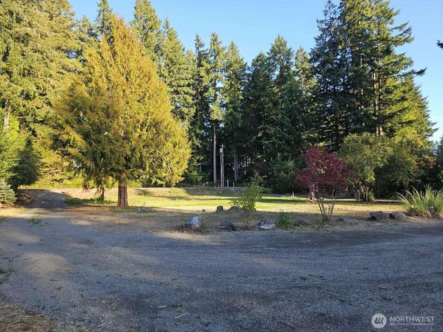 10211 NE Ogle Road, Poulsbo, WA 98370