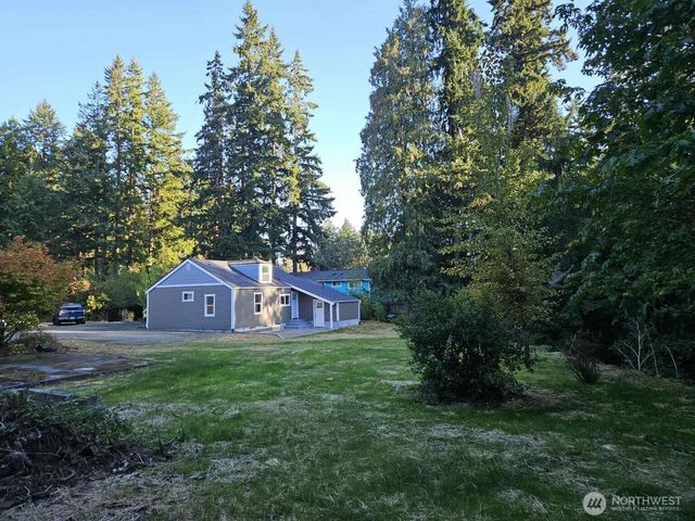 10211 NE Ogle Road, Poulsbo, WA 98370