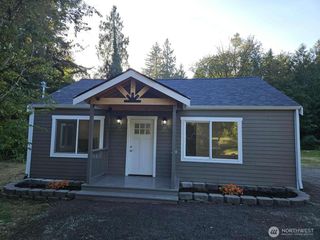 10211 NE Ogle Road, Poulsbo, WA 98370
