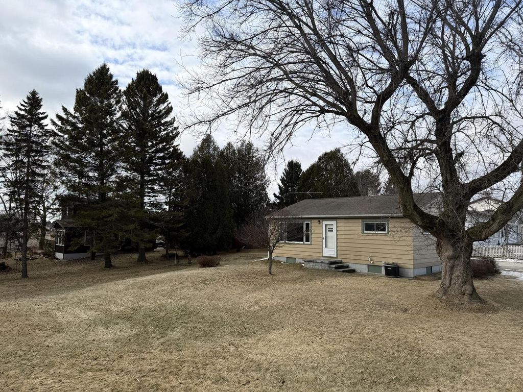 3311 Whistle LANE, Two Rivers, WI 54241