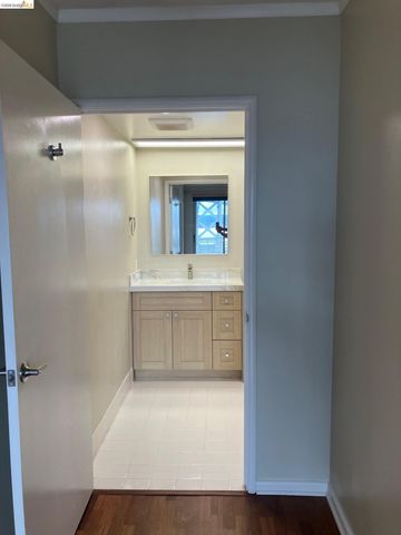 403 Main St 801N, San Francisco, CA 94105