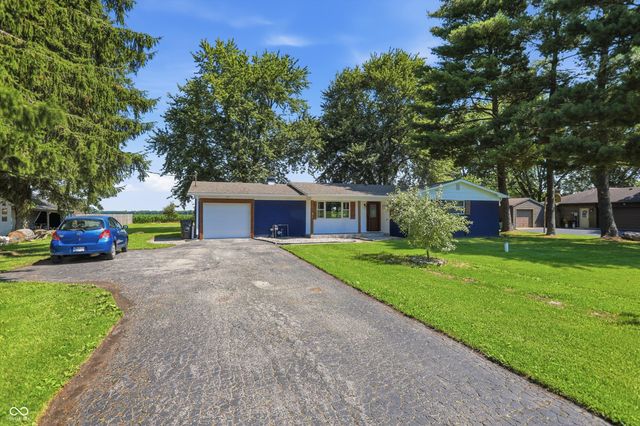 556 E 1000 N, Fortville, IN 46040