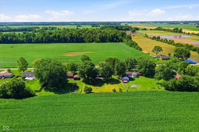 556 E 1000 N, Fortville, IN 46040