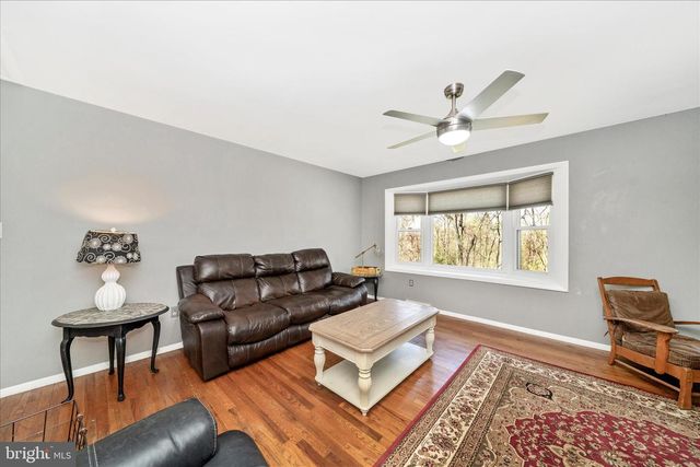 233 WINTERGREEN LN, Brunswick, MD 21716