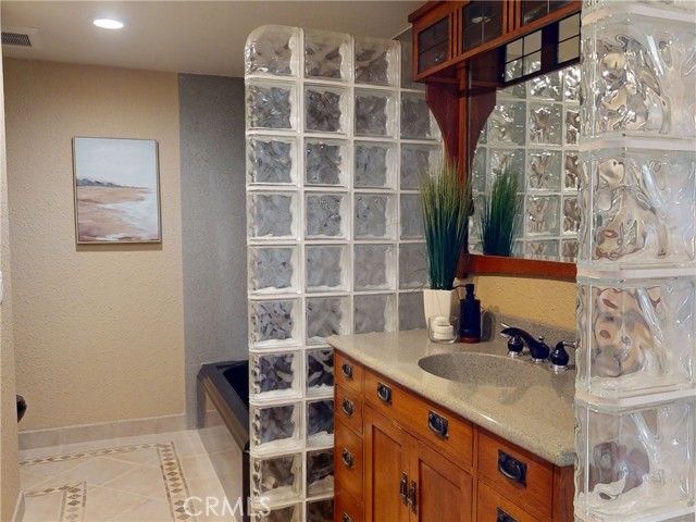 10565 Chinook Avenue, Fountain Valley, CA 92708