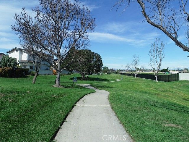 10565 Chinook Avenue, Fountain Valley, CA 92708