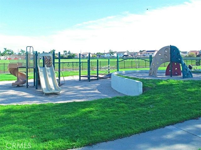 10565 Chinook Avenue, Fountain Valley, CA 92708