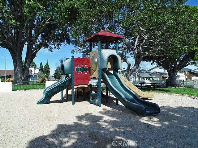 10565 Chinook Avenue, Fountain Valley, CA 92708