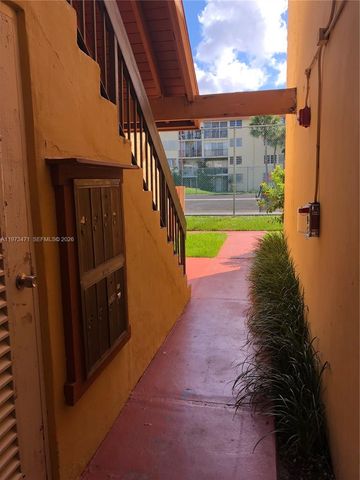 8883 Fontainebleau Blvd 101-A, Miami, FL 33172