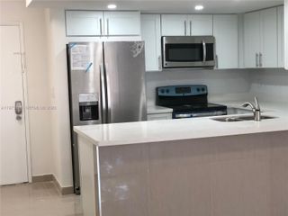 8883 Fontainebleau Blvd 101-A, Miami, FL 33172