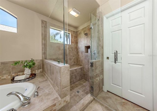 3675 JANUS WAY, Palm Harbor, FL 34685