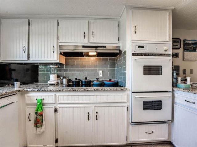 4017 Cherry Hill Lane, Oklahoma City, OK 73120