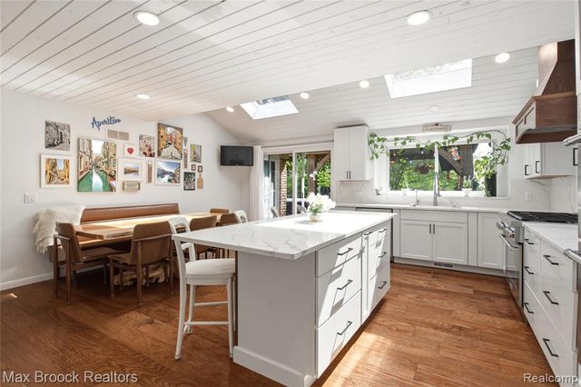 3845 Shellmarr Lane, Bloomfield Hills, MI 48302