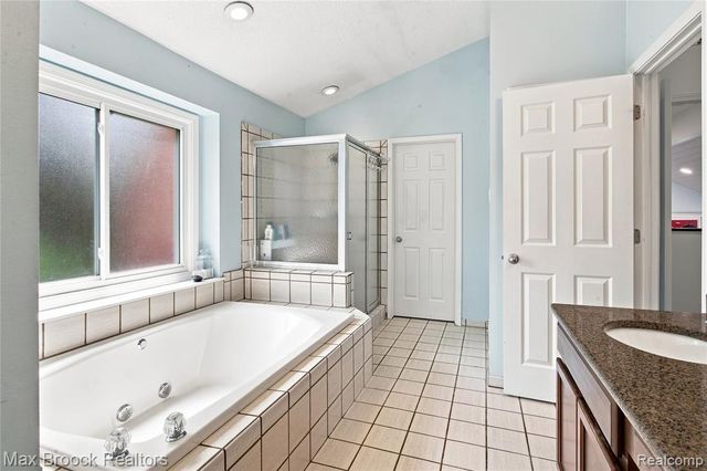3845 Shellmarr Lane, Bloomfield Hills, MI 48302