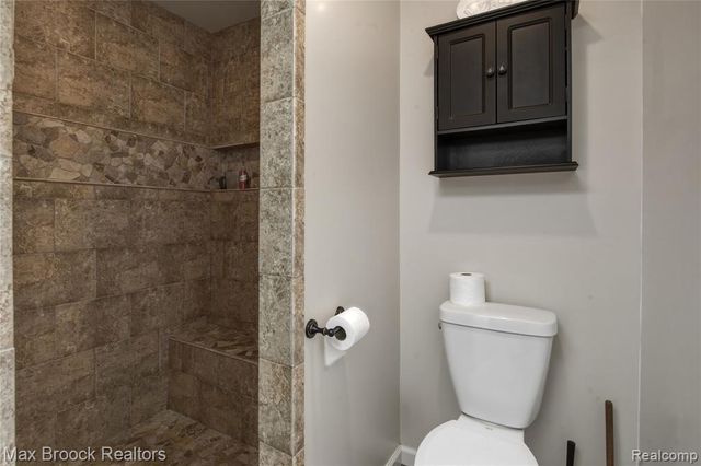 3845 Shellmarr Lane, Bloomfield Hills, MI 48302