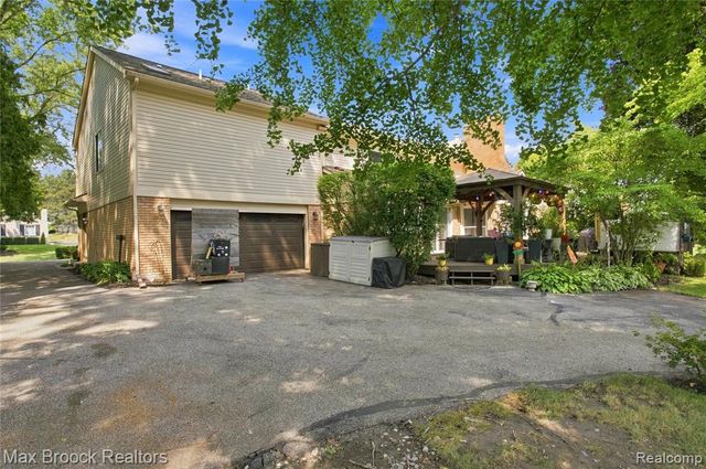 3845 Shellmarr Lane, Bloomfield Hills, MI 48302